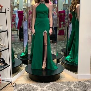 Sherri Hill Kelly green 2 piece gown